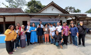 Members of EU Parliament visited the Preferred by Nature-led Low Carbon Rice project in Indonesia